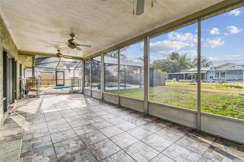 For Sale: $450,000 (3 beds, 2 baths, 2010 Square Feet)