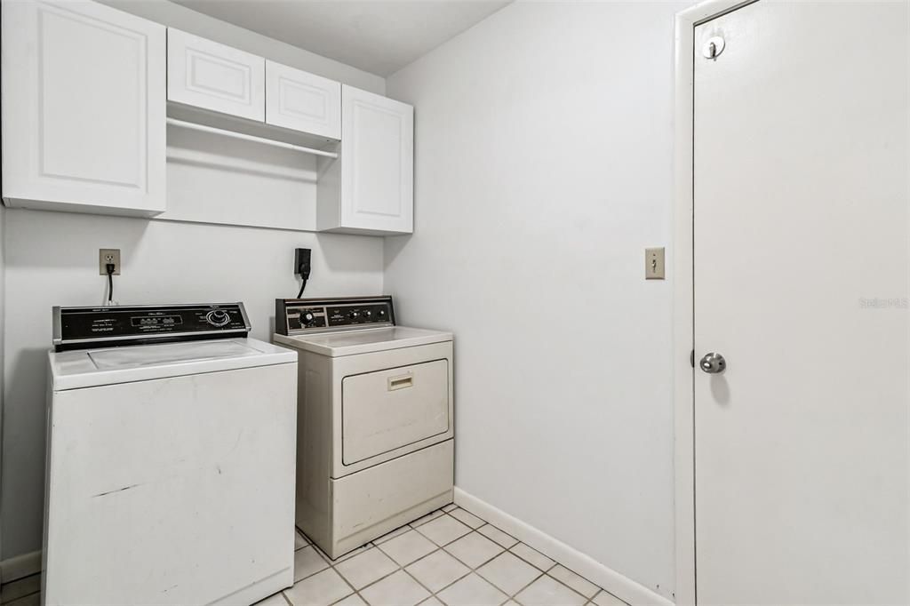 For Sale: $450,000 (3 beds, 2 baths, 2010 Square Feet)