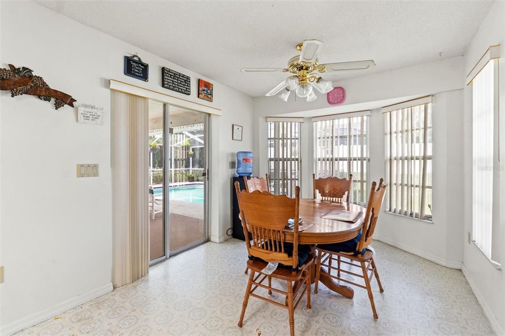 待售: $290,000 (2 贝兹, 2 浴室, 1662 平方英尺)