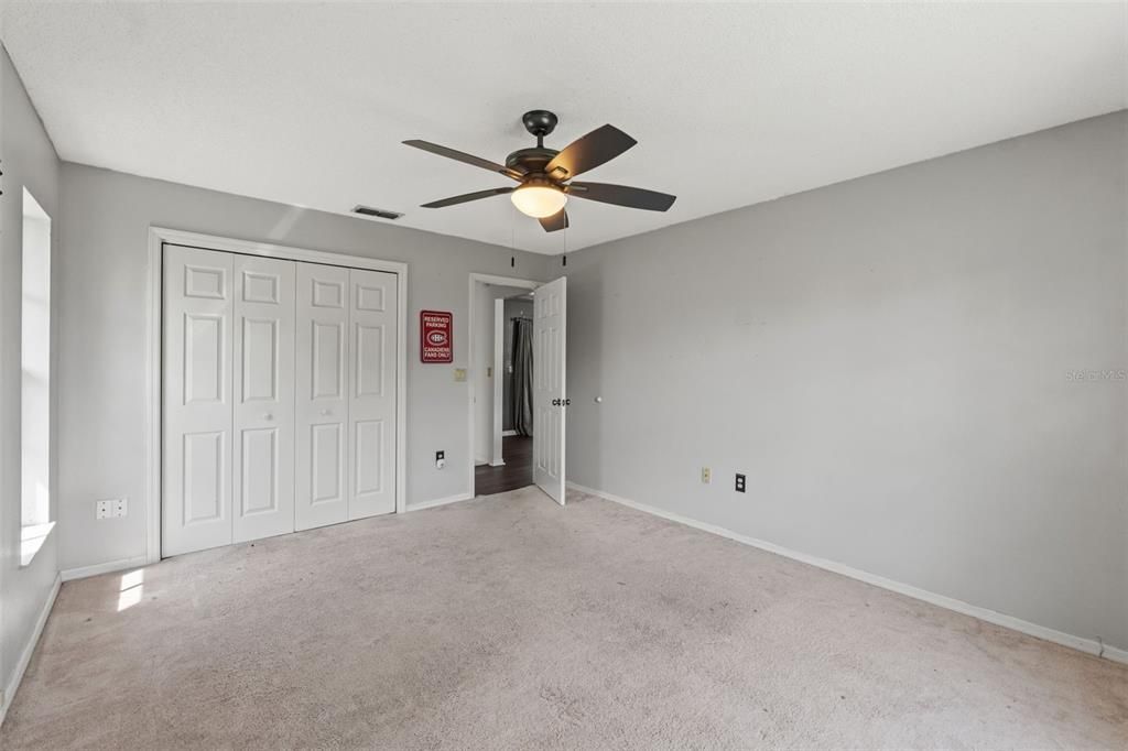 待售: $290,000 (2 贝兹, 2 浴室, 1662 平方英尺)