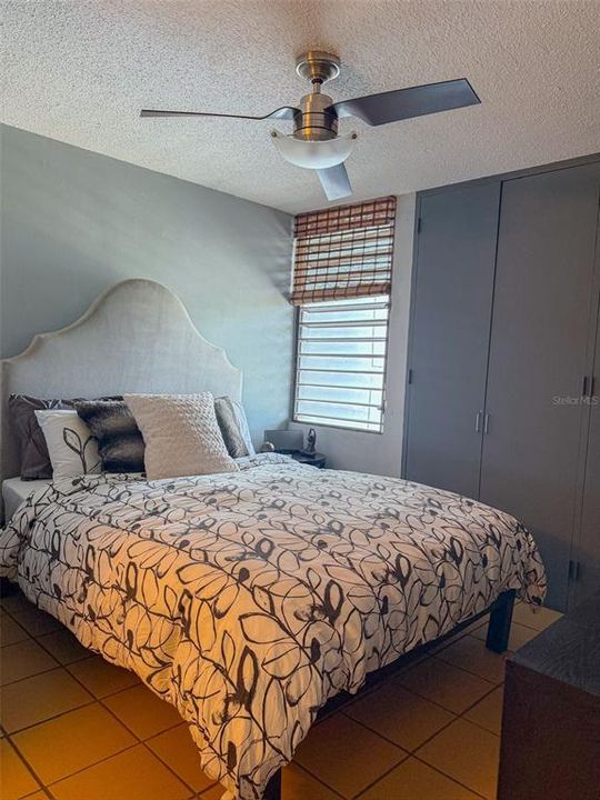 For Sale: $249,000 (2 beds, 2 baths, 1017 Square Feet)