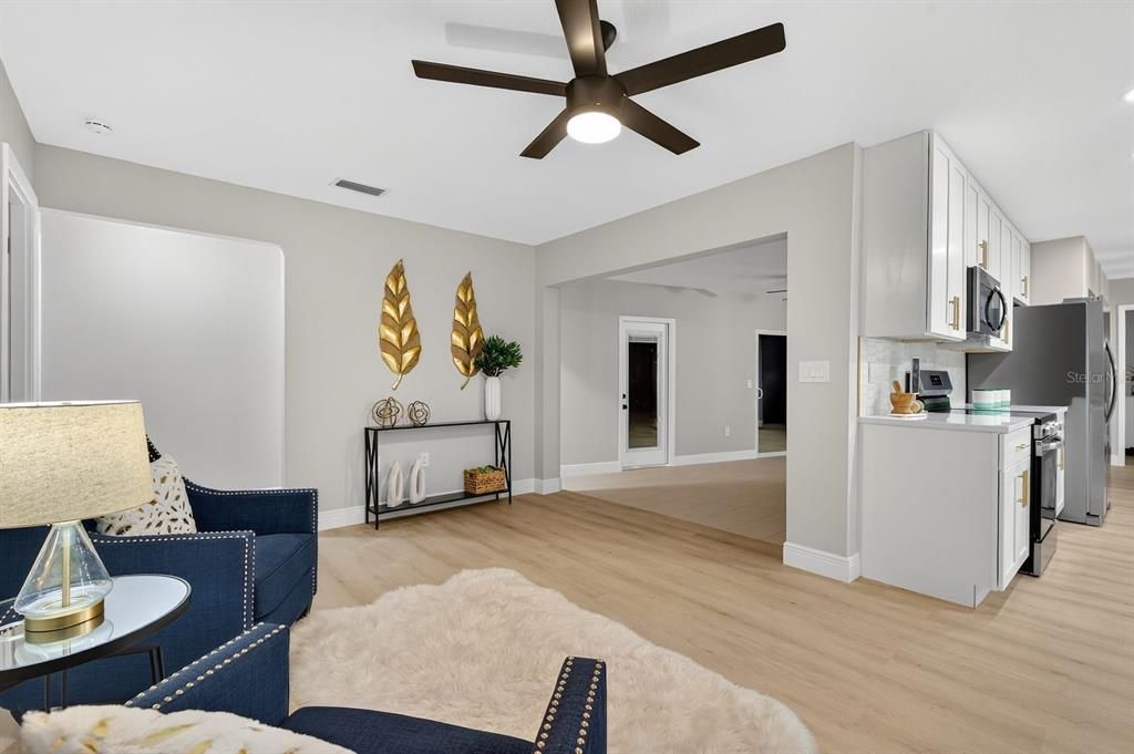 Activo con contrato: $550,000 (3 camas, 2 baños, 2093 Pies cuadrados)