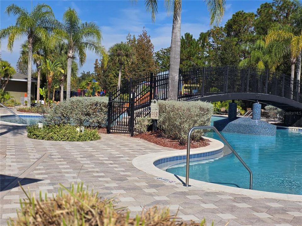 En Venta: $255,000 (3 camas, 2 baños, 1455 Pies cuadrados)