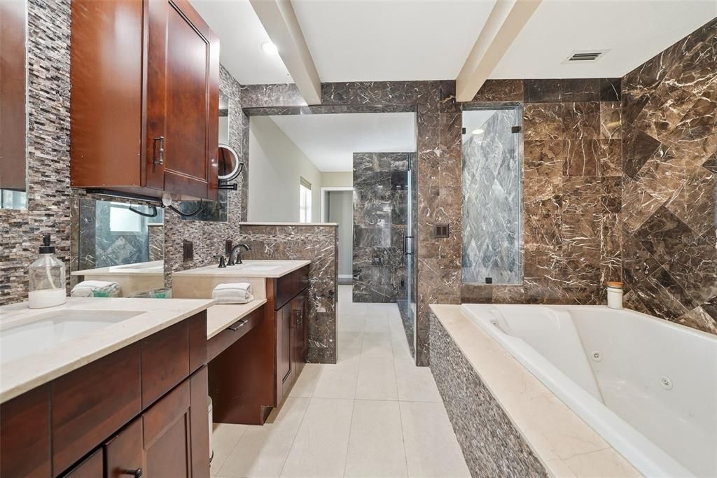 待售: $495,000 (3 贝兹, 2 浴室, 1537 平方英尺)