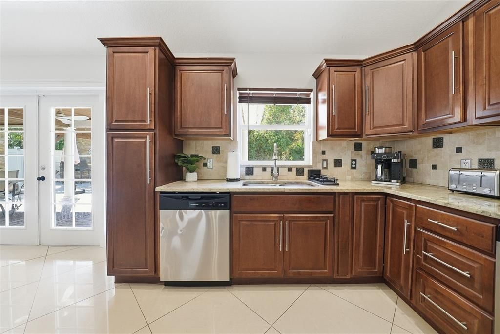 待售: $495,000 (3 贝兹, 2 浴室, 1537 平方英尺)