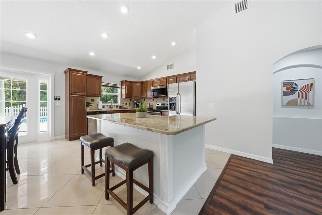 待售: $495,000 (3 贝兹, 2 浴室, 1537 平方英尺)