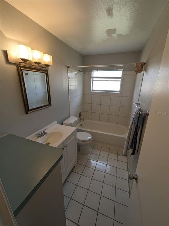 En Renta: $1,250 (2 camas, 1 baños, 784 Pies cuadrados)