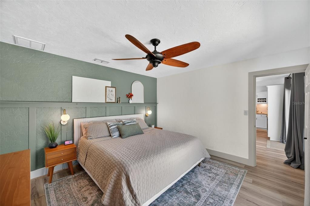 For Sale: $899,900 (3 beds, 2 baths, 1391 Square Feet)