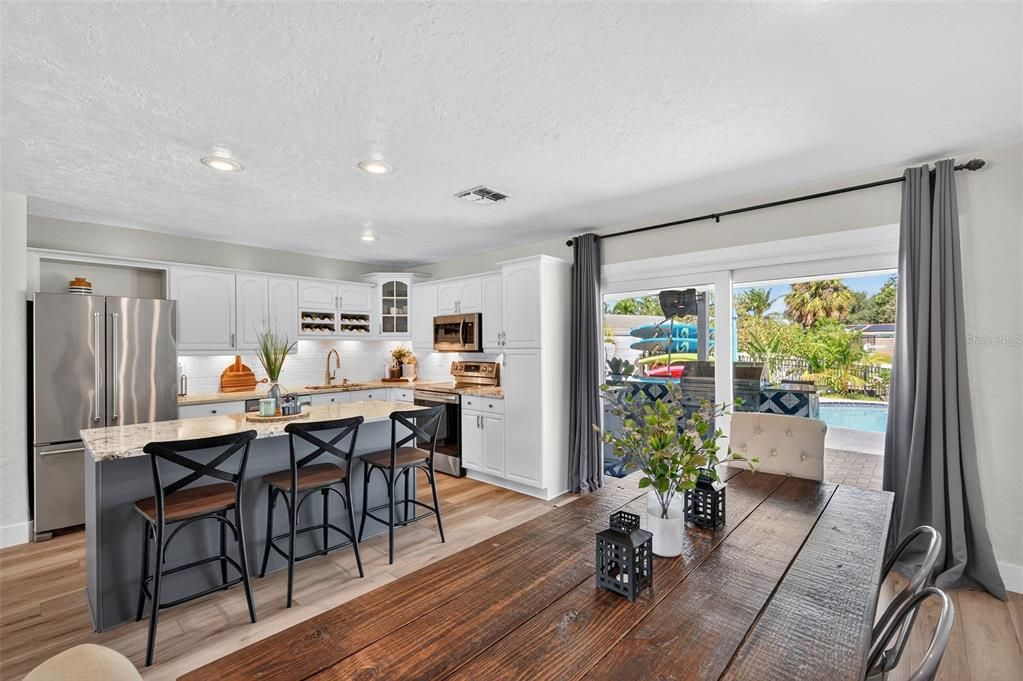 For Sale: $899,900 (3 beds, 2 baths, 1391 Square Feet)