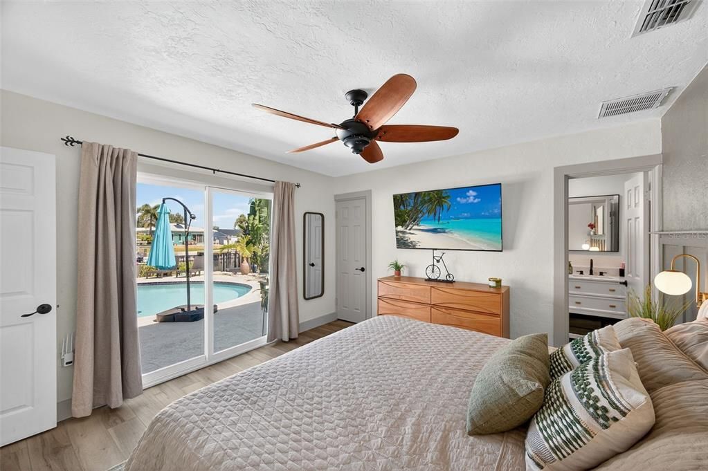 For Sale: $899,900 (3 beds, 2 baths, 1391 Square Feet)