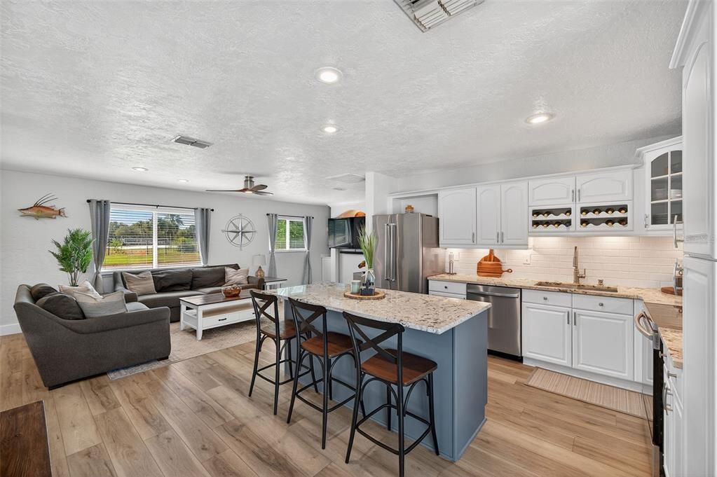 For Sale: $899,900 (3 beds, 2 baths, 1391 Square Feet)