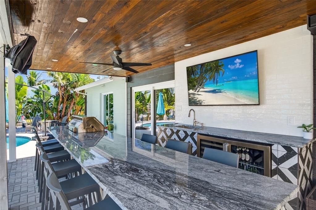 For Sale: $899,900 (3 beds, 2 baths, 1391 Square Feet)