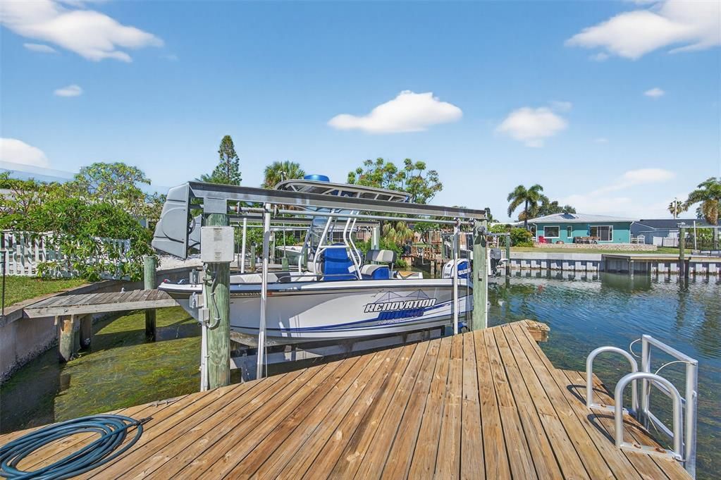 For Sale: $899,900 (3 beds, 2 baths, 1391 Square Feet)