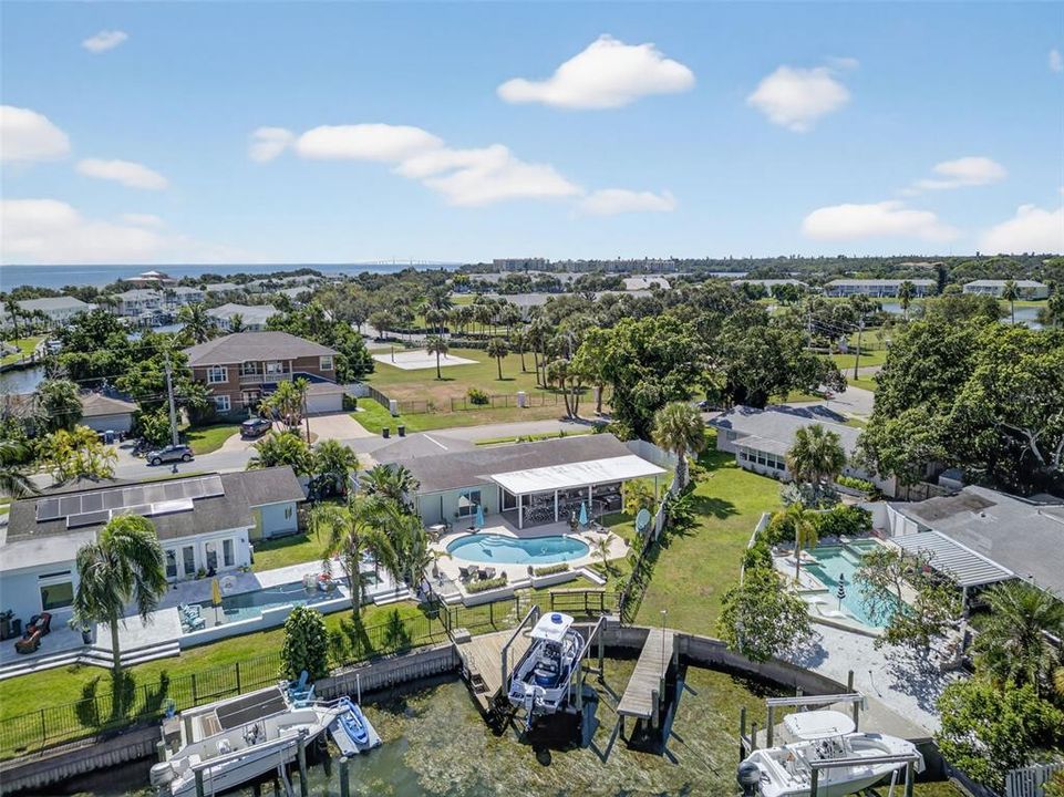 For Sale: $899,900 (3 beds, 2 baths, 1391 Square Feet)