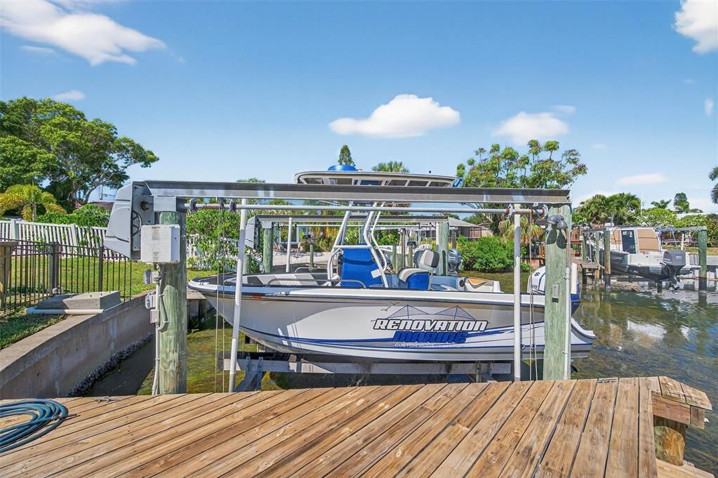 For Sale: $899,900 (3 beds, 2 baths, 1391 Square Feet)