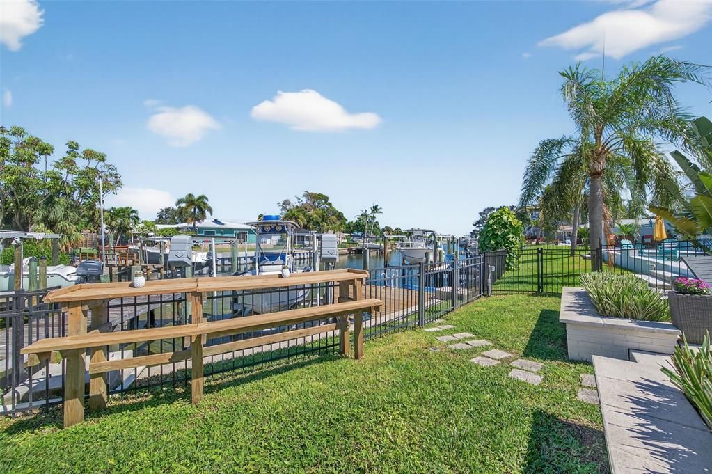 For Sale: $899,900 (3 beds, 2 baths, 1391 Square Feet)