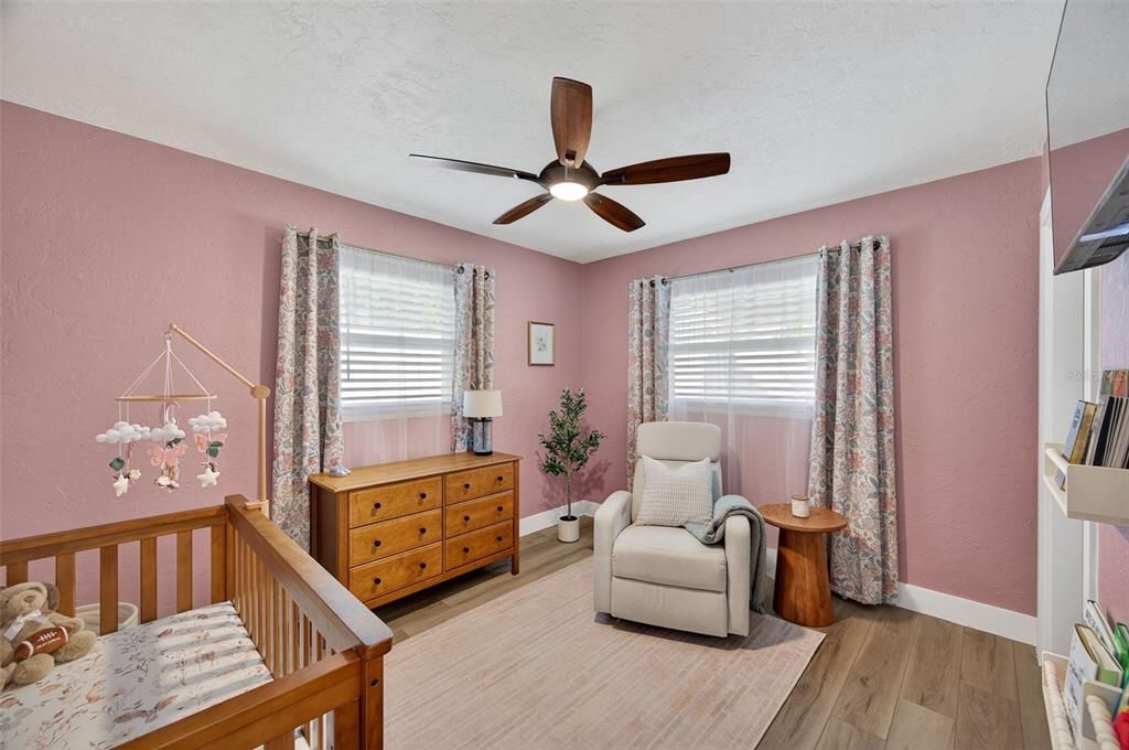 For Sale: $899,900 (3 beds, 2 baths, 1391 Square Feet)