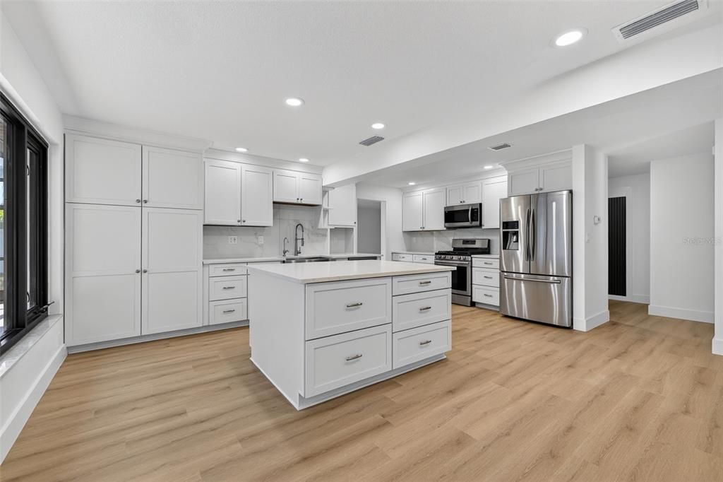 Active With Contract: $549,900 (3 beds, 2 baths, 1740 Square Feet)