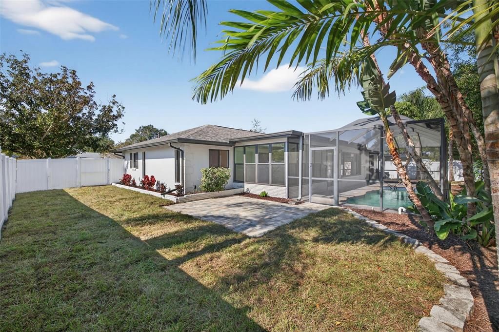 Active With Contract: $549,900 (3 beds, 2 baths, 1740 Square Feet)