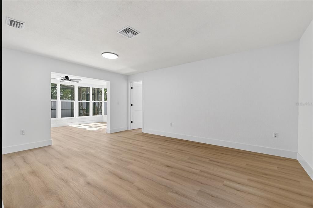 Active With Contract: $549,900 (3 beds, 2 baths, 1740 Square Feet)