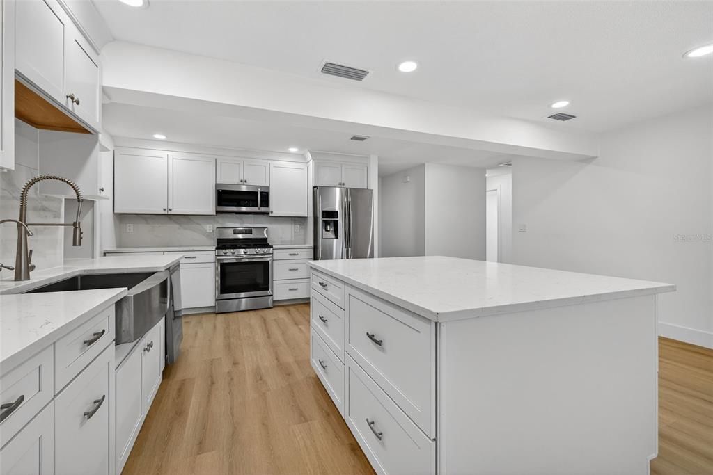 Active With Contract: $549,900 (3 beds, 2 baths, 1740 Square Feet)