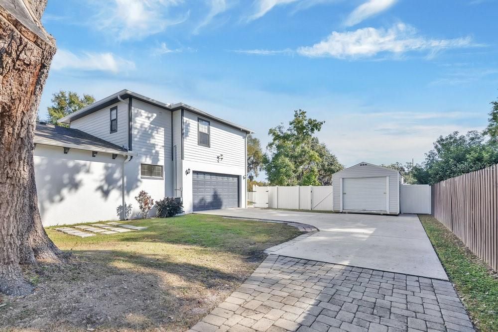 Activo con contrato: $460,000 (5 camas, 3 baños, 3336 Pies cuadrados)