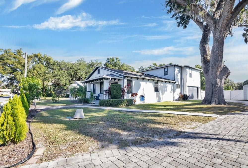 Activo con contrato: $460,000 (5 camas, 3 baños, 3336 Pies cuadrados)