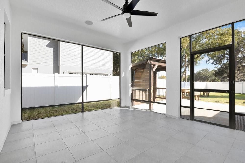 Activo con contrato: $460,000 (5 camas, 3 baños, 3336 Pies cuadrados)