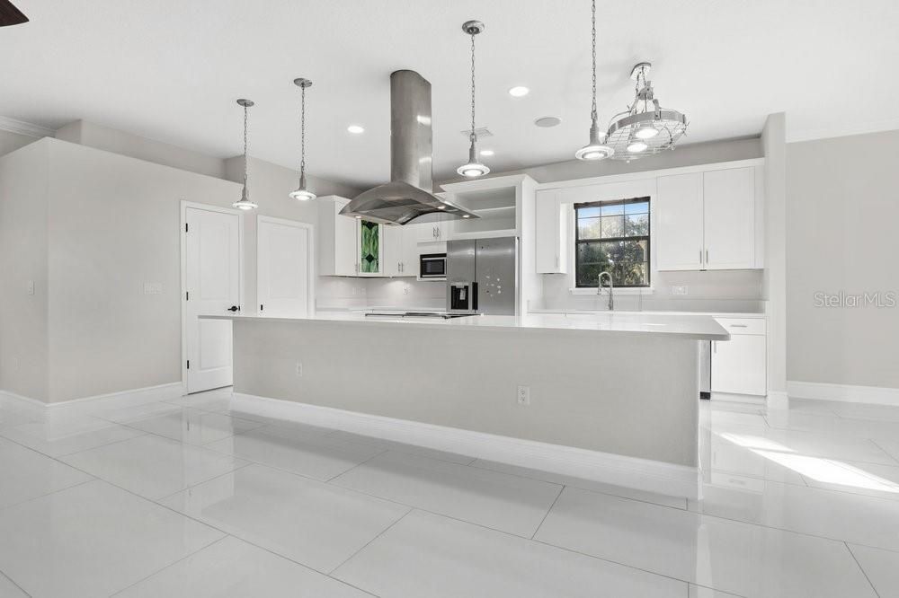 Activo con contrato: $460,000 (5 camas, 3 baños, 3336 Pies cuadrados)