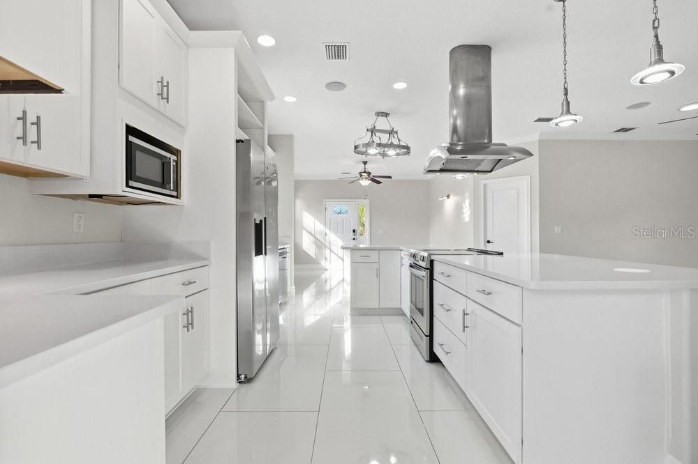 Activo con contrato: $460,000 (5 camas, 3 baños, 3336 Pies cuadrados)