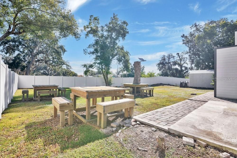 Activo con contrato: $460,000 (5 camas, 3 baños, 3336 Pies cuadrados)