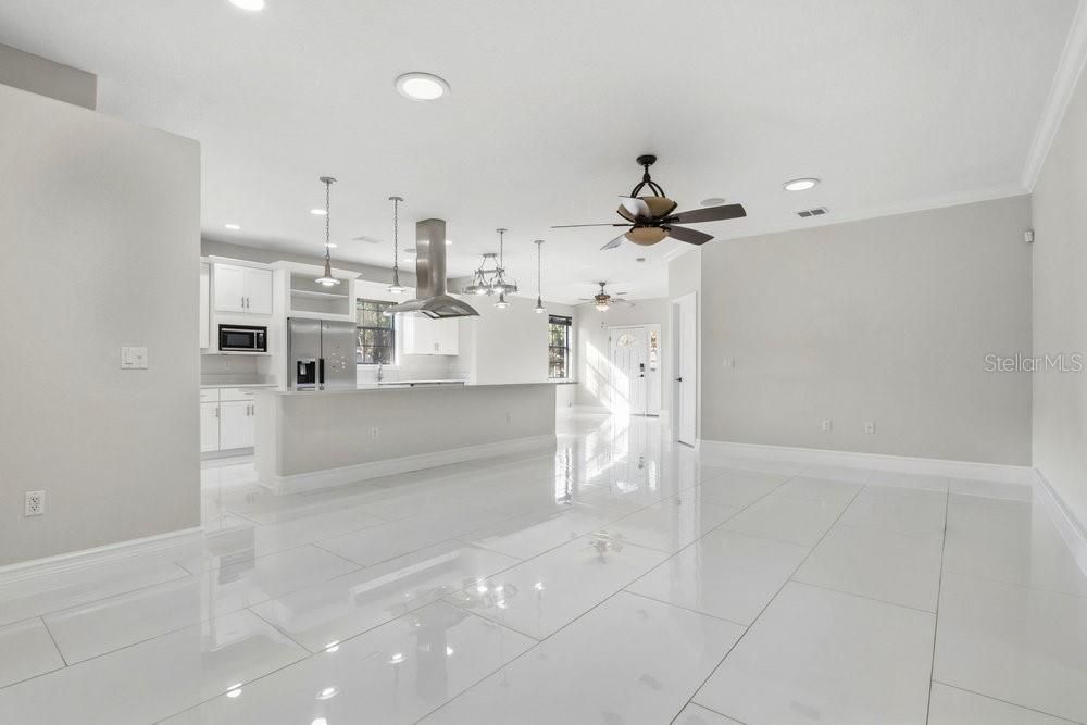 Activo con contrato: $460,000 (5 camas, 3 baños, 3336 Pies cuadrados)