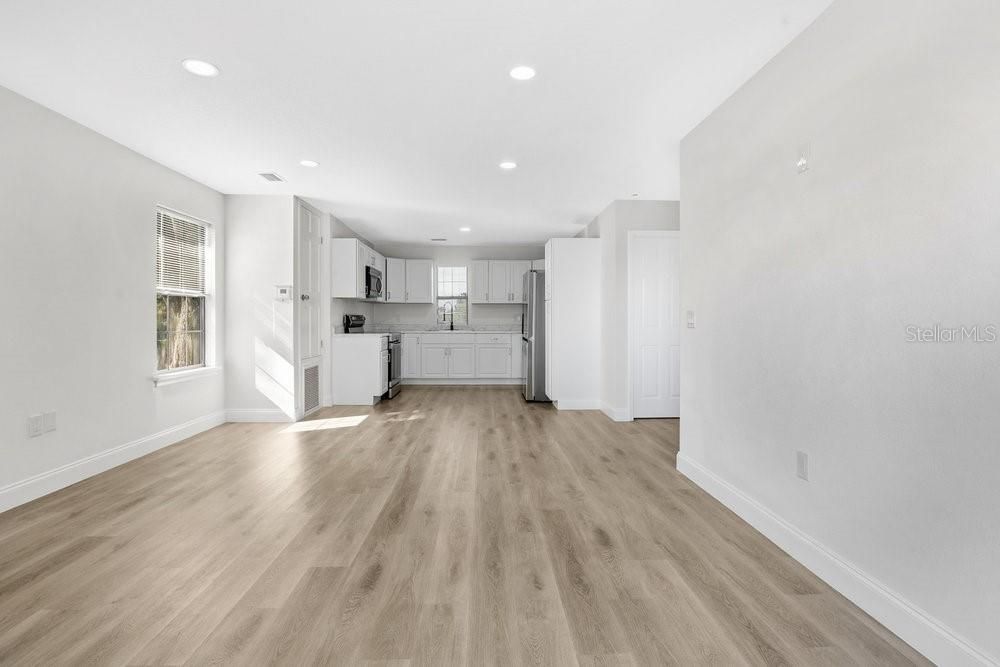 Activo con contrato: $460,000 (5 camas, 3 baños, 3336 Pies cuadrados)