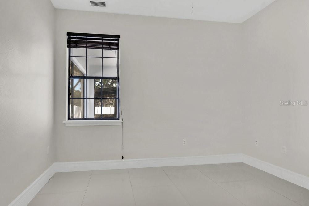 Activo con contrato: $460,000 (5 camas, 3 baños, 3336 Pies cuadrados)