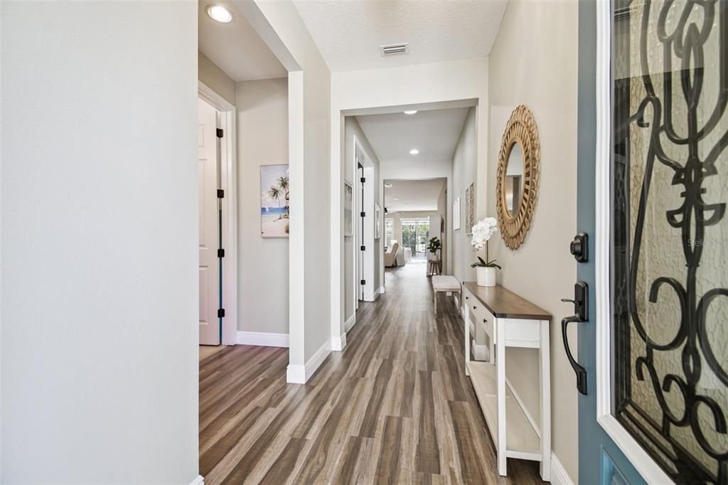 En Venta: $629,900 (3 camas, 3 baños, 2218 Pies cuadrados)