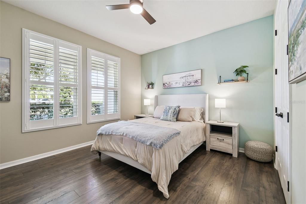 En Venta: $629,900 (3 camas, 3 baños, 2218 Pies cuadrados)