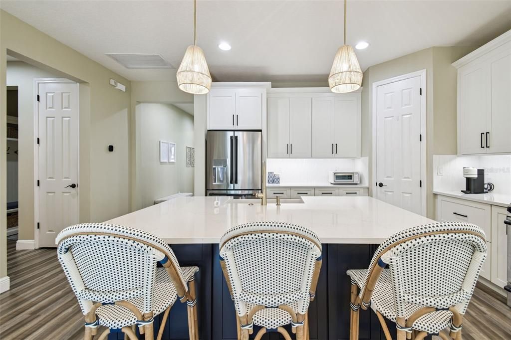 En Venta: $629,900 (3 camas, 3 baños, 2218 Pies cuadrados)