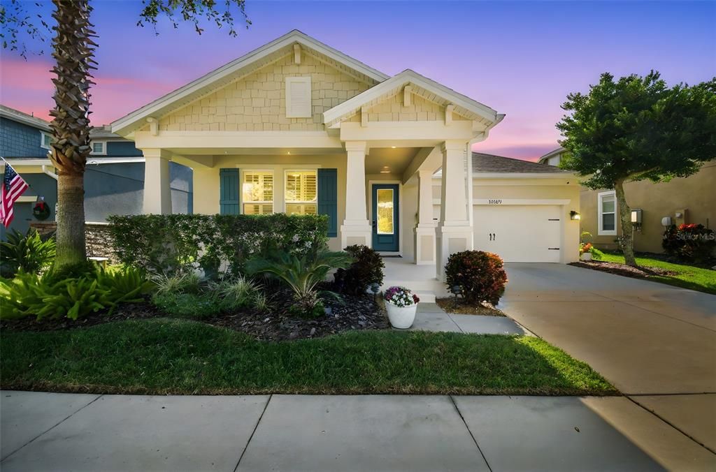 En Venta: $629,900 (3 camas, 3 baños, 2218 Pies cuadrados)