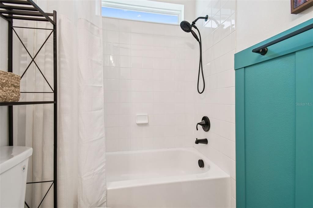 En Venta: $629,900 (3 camas, 3 baños, 2218 Pies cuadrados)