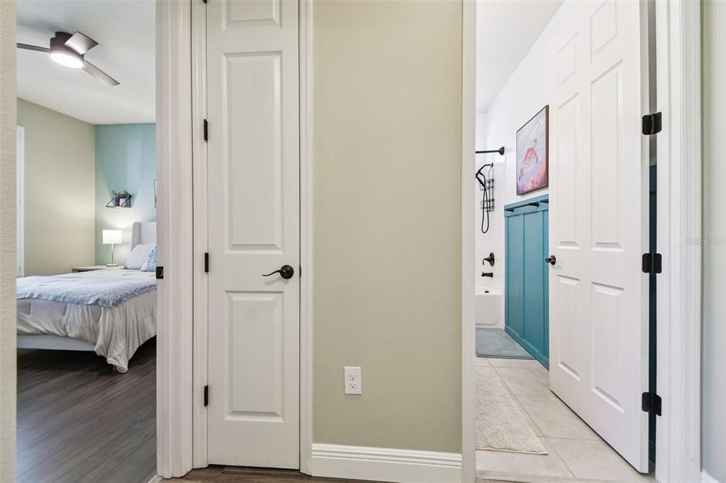 En Venta: $629,900 (3 camas, 3 baños, 2218 Pies cuadrados)