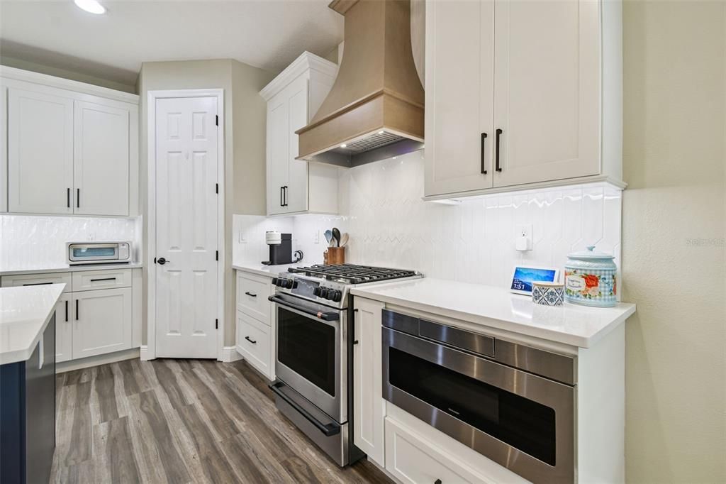 En Venta: $629,900 (3 camas, 3 baños, 2218 Pies cuadrados)