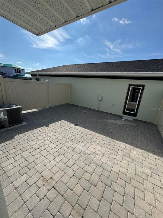 For Rent: $2,290 (3 beds, 2 baths, 1691 Square Feet)