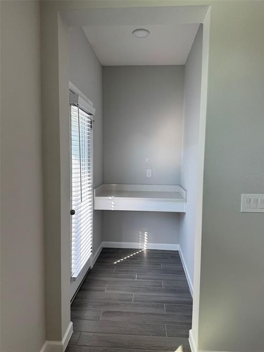 For Rent: $2,290 (3 beds, 2 baths, 1691 Square Feet)