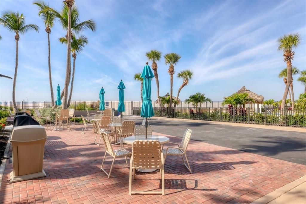 待售: $969,000 (2 贝兹, 2 浴室, 1421 平方英尺)