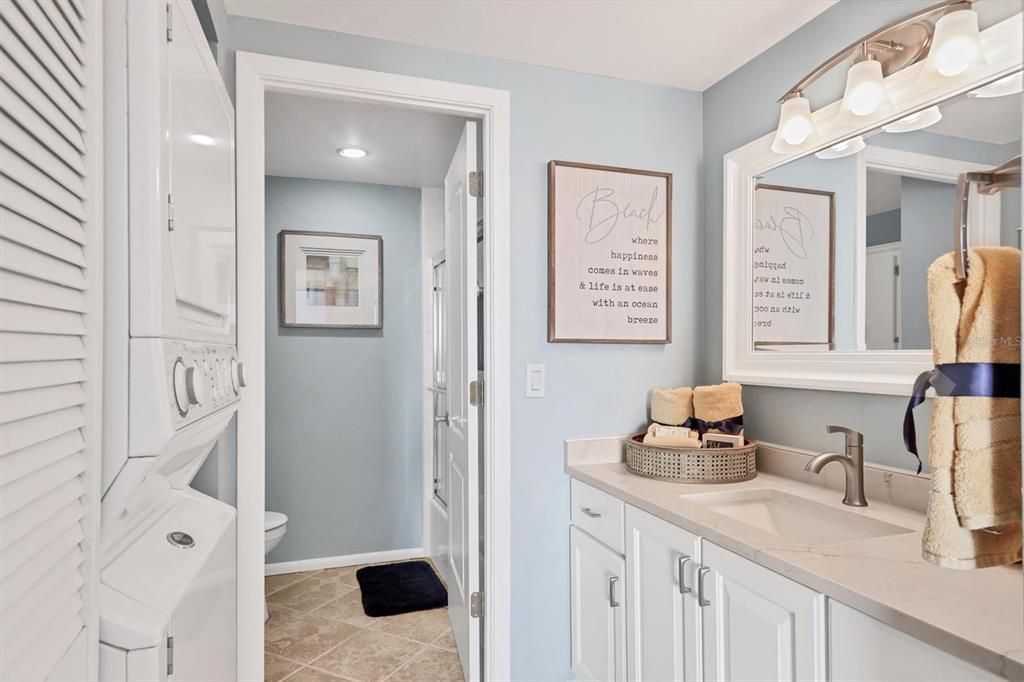 待售: $969,000 (2 贝兹, 2 浴室, 1421 平方英尺)