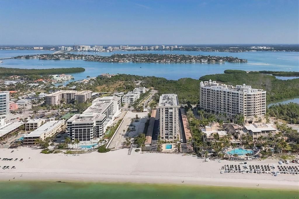 待售: $969,000 (2 贝兹, 2 浴室, 1421 平方英尺)