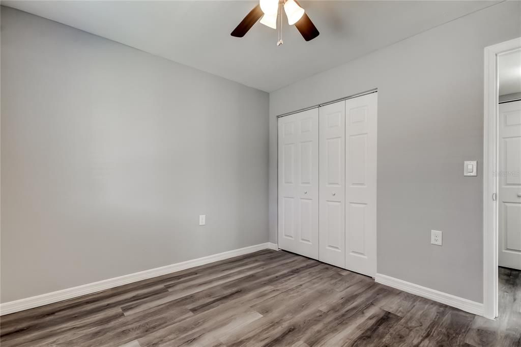 待售: $155,000 (2 贝兹, 2 浴室, 876 平方英尺)