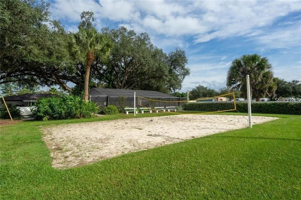 待售: $155,000 (2 贝兹, 2 浴室, 876 平方英尺)