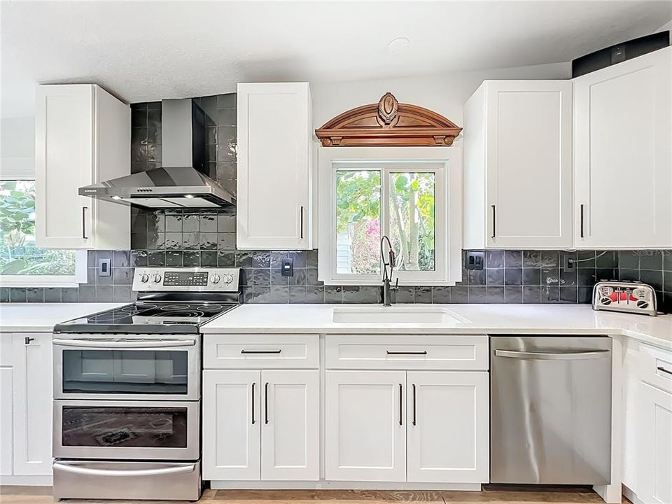 Activo con contrato: $594,990 (3 camas, 2 baños, 1568 Pies cuadrados)