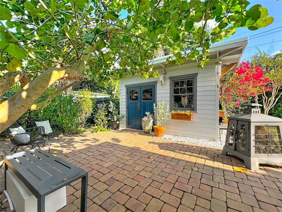 Activo con contrato: $594,990 (3 camas, 2 baños, 1568 Pies cuadrados)